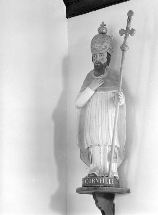 Statue (d'applique, petite nature) : saint Corneille