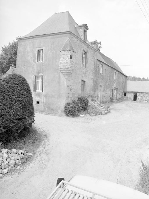 Manoir, vue générale sud-est.