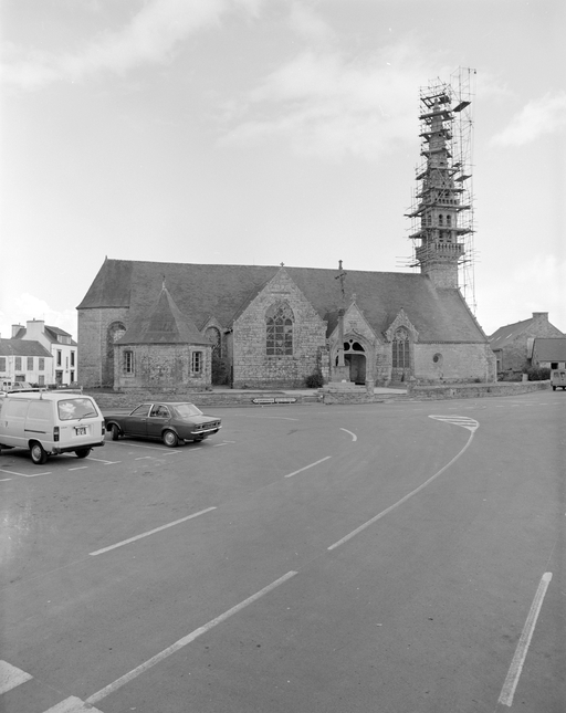 Eglise paroissiale Saint-Cadoan (Poullan-sur-Mer)