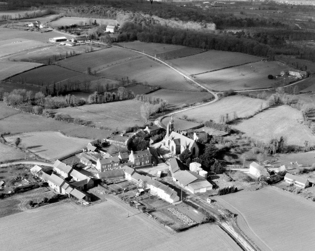 Vue aérienne prise du sud-est.