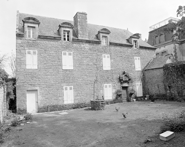 Logis abbatial, élévation antérieure ouest. (1983)