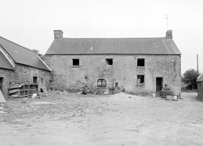 Logis, élévation ouest.