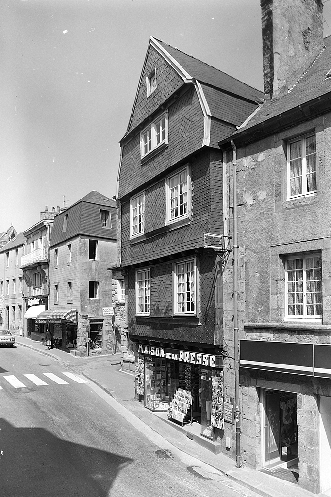 Elévation antérieure ouest, vue générale