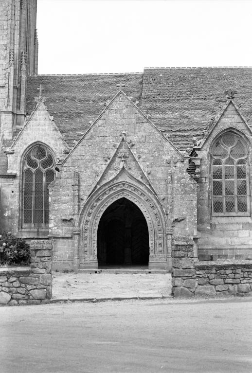 Eglise paroissiale Saint-Herlé, place Paul Stephan (Douarnenez)