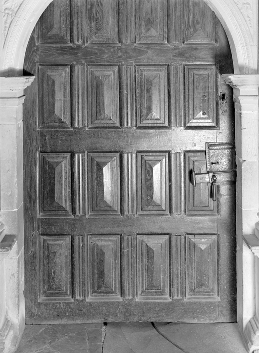 Porte de la sacristie, vue générale.