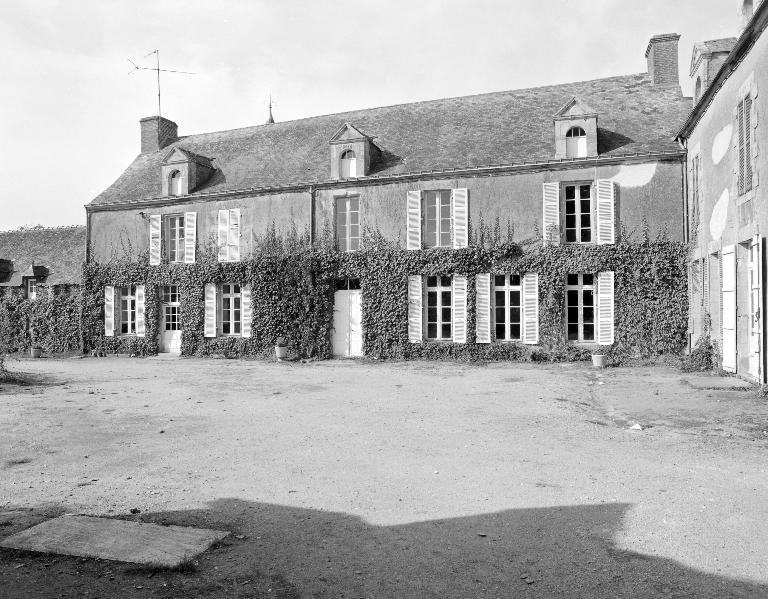 Manoir : élévation sud du logis (état en 1984)