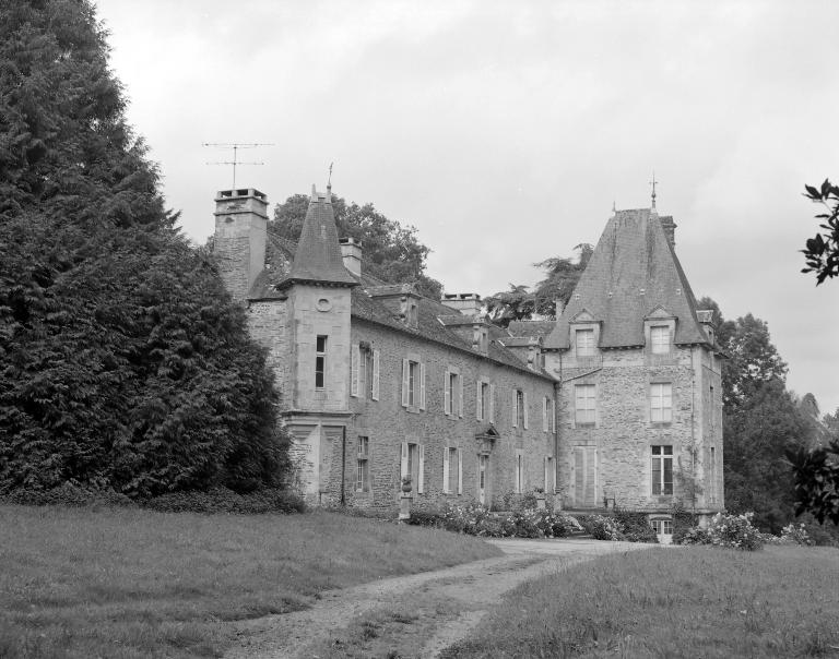 Château : élévation ouest (état en 1984)