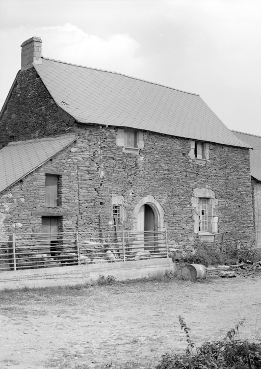 Ferme, logis nord : élévation sud-est (état en 1984)