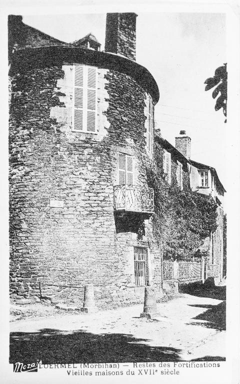 Fortification d'agglomération : rue A. Guérin, ancienne tour (carte postale, 1er quart 20e siècle)