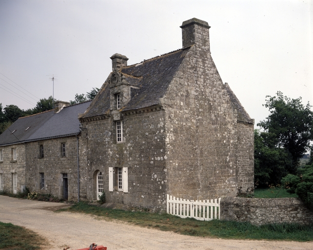 Logis : élévation sud-est.