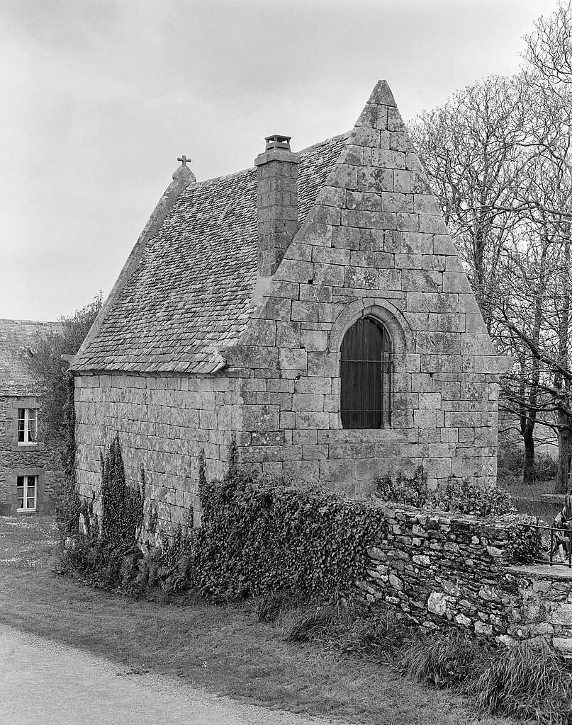 Eglise paroissiale Saint-Aurélien, le Vieux-Bourg (Mespaul)