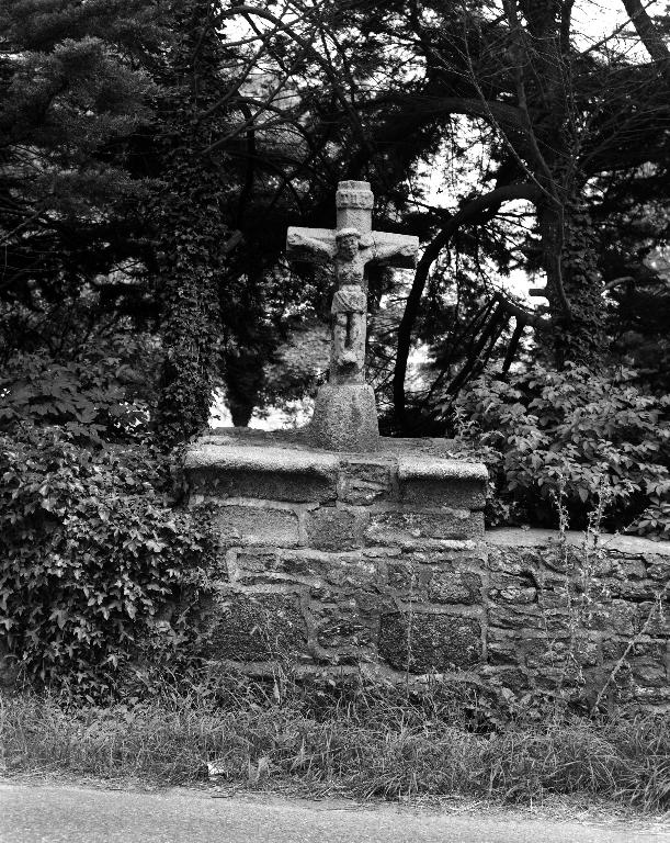 Croix monumentale (état en 1986)