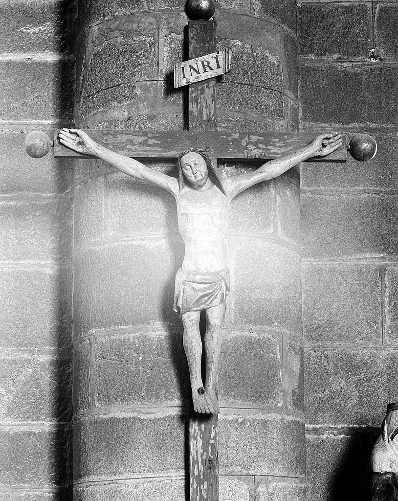 Croix (demi-nature), église paroissiale Notre-Dame-de-Croas-Batz (Roscoff)