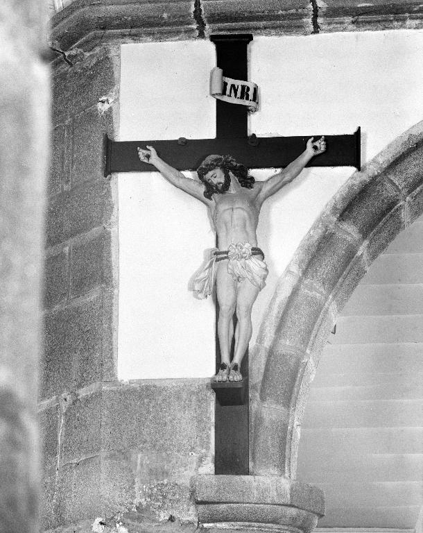 Christ en croix, église paroissiale Sainte-Édiltrude (Tréflez)