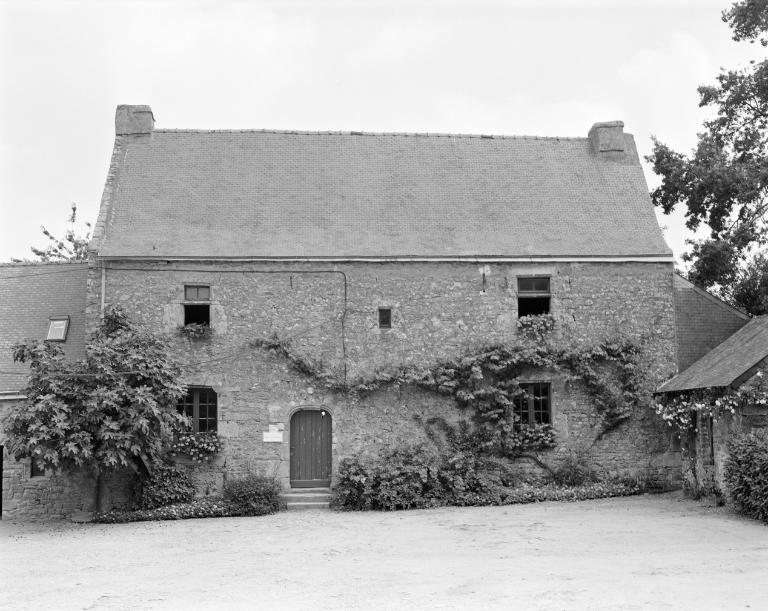 Manoir, élévation sud.