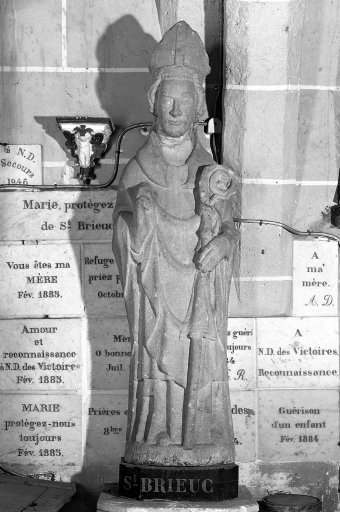 Les objets mobiliers de l'église paroissiale Saint-Brieuc (Saint-Brieuc-des-Iffs)