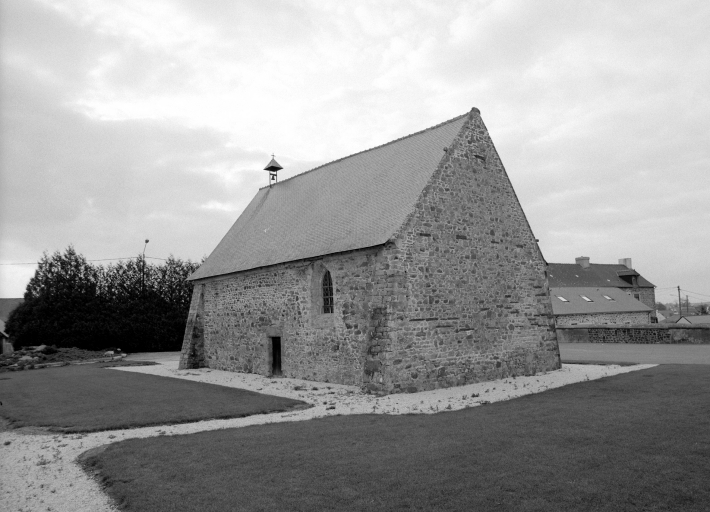 Chapelle Saint-Job, rue Anne-de-Bretagne (Louvigné-de-Bais)