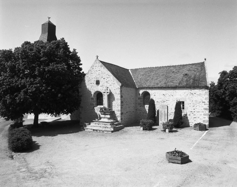 Vue générale sud-est et croix.