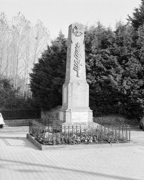 Monument aux Morts (état en 1992)