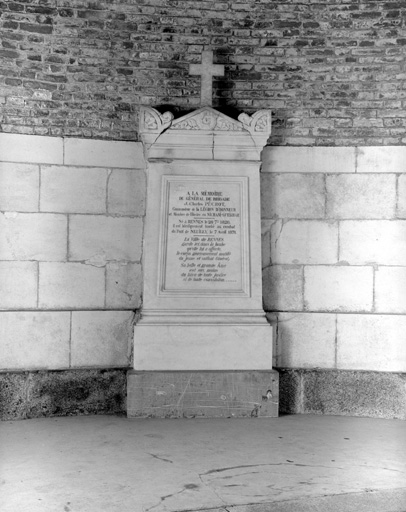 Intérieur, tombeau du Général de Brigade J.C. Péchot : vue générale