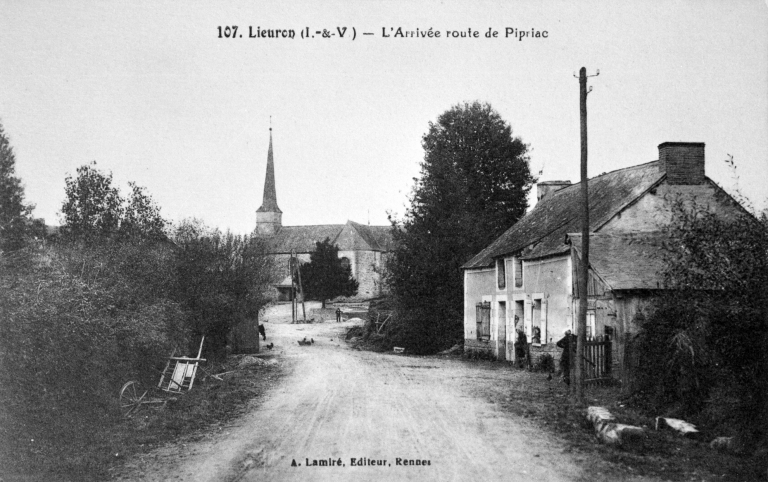 Le bourg  sur une carte postale, au début du 20e siècle : vue générale sud