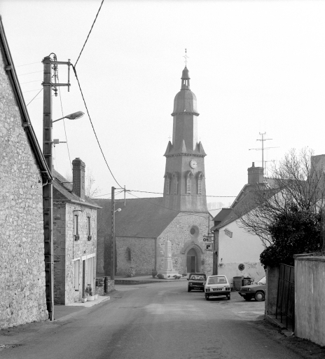 Eglise paroissiale Saint-Georges (Saint-Georges-de-Chesné fusionnée en Rives-du-Couesnon en 2019)