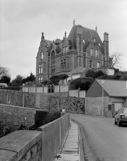 Maison de villégiature balnéaire dite Granite House, 3 rue Coppinger (Dinard)