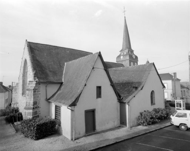 Elévation nord-est : vue générale ; L'église de Chevaigné