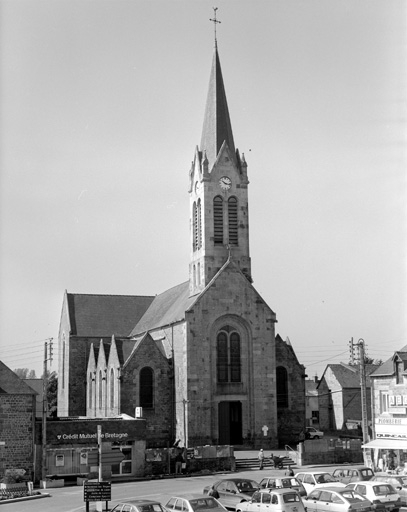 Eglise paroissiale Saint-Sulpice (Sens-de-Bretagne)