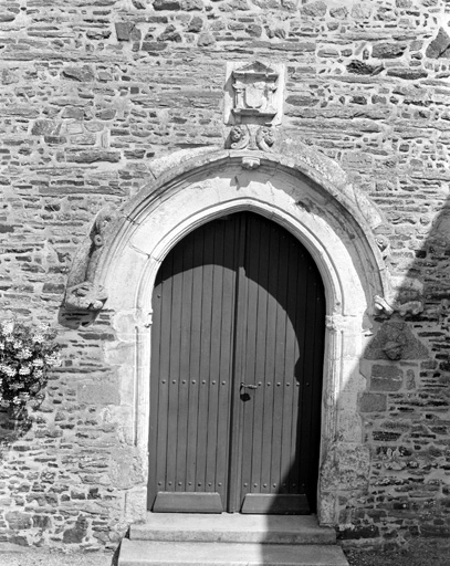 Elévation Nord, bras du transept, porte : vue générale