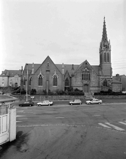 Église paroissiale Saint-Hélier, rue Saint-Hélier (Rennes)