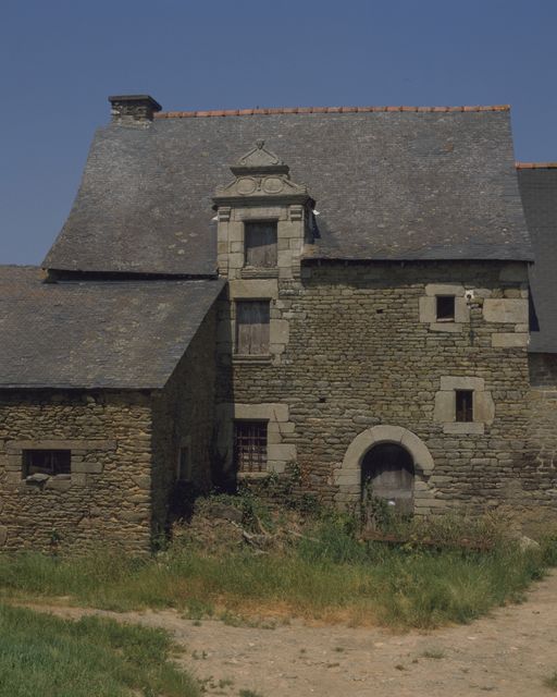 Maison de prêtre, le Coudray (Lanouée fusionnée en Forges de Lanouée en 2019)