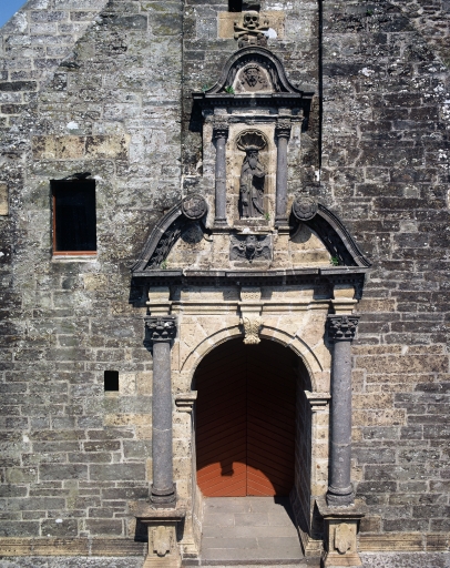 Eglise paroissiale, porte ouest ; Porte ouest