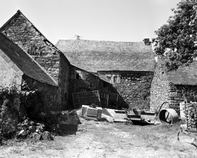 Manoir, Alléguenou (Rosnoën)