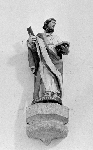 Statue : saint André.