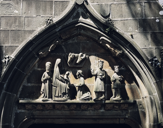 Groupe sculpté : Adoration des Mages.