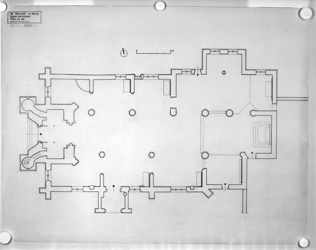 Plan au sol de l'église.