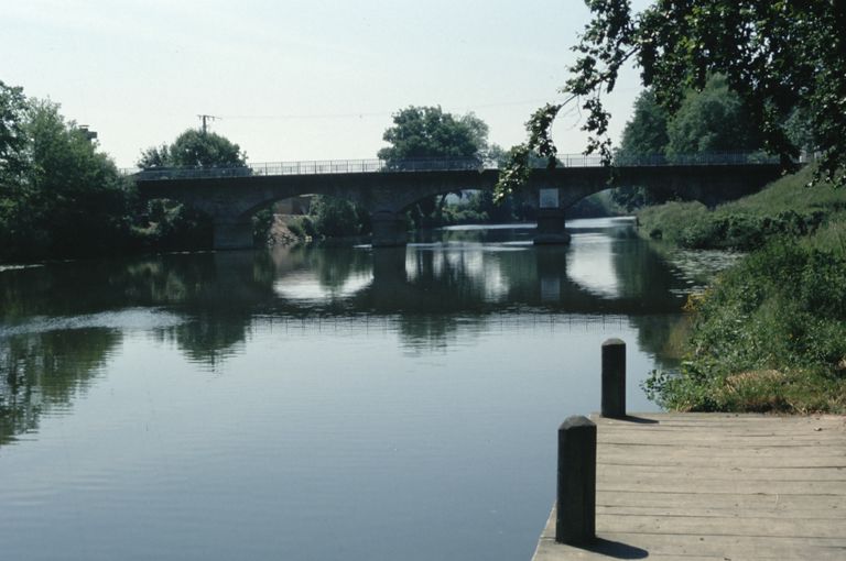 Pont routier (état en 1996)
