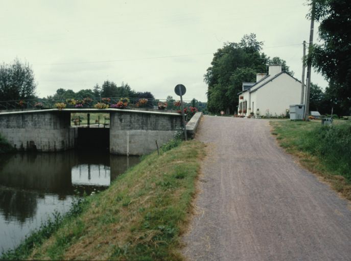 Vue générale depuis l'amont