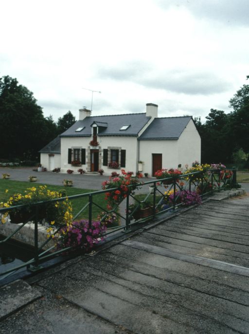Pont routier, le Moulin de Saint-Jouan (Guillac)