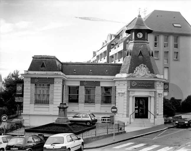 Vue générale de la façade principale nord.
