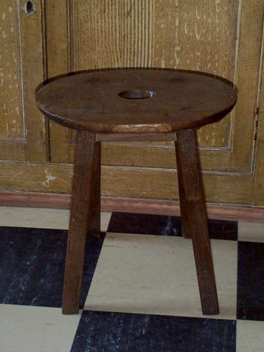 Vue générale d'un tabouret
