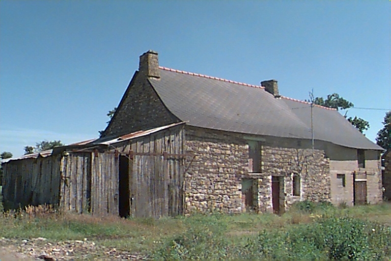 Façade antérieure : vue de situation sud-ouest