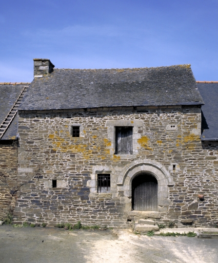 Vue générale sud ; la Hautière, maison fin 16e siècle