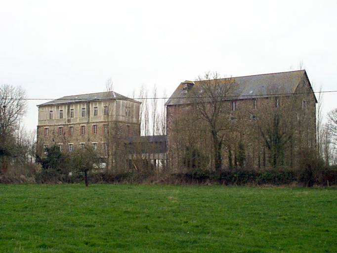 Vue de situation est ; Minoterie Desrée, le Petit Gué (Dol-de-Bretagne) - Vue de situation est