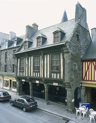 Maison, dite de la Guillotière, 27 rue Grande-Rue des Stuarts (Dol-de-Bretagne)