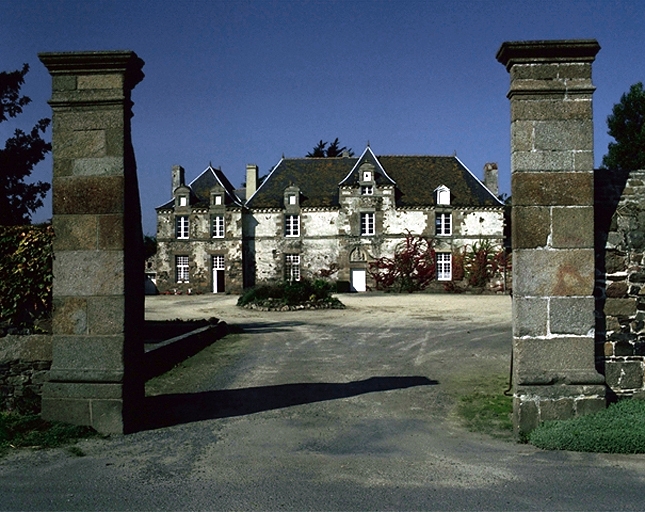 Vue générale est ; Manoir, l'Aumône (Cherrueix) - Vue générale est