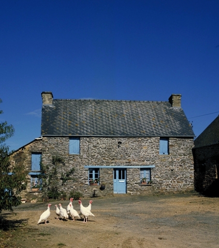 Le logis, façade sur cour : vue générale sud