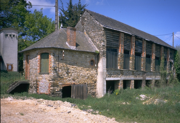 Atelier de fabrication. Le séchoir se situait au second niveau et les fosses au rez-de-chaussée.