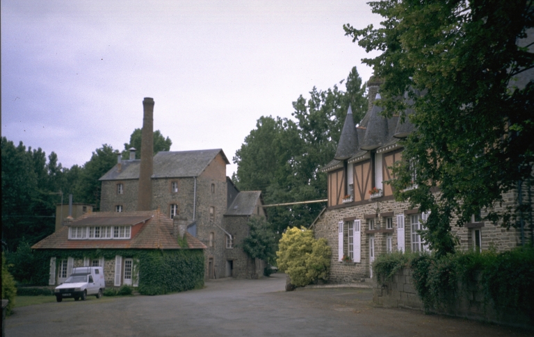 Moulin à blé de la Franceule, puis minoterie, actuellement usine de produits pour l'alimentation animale (Janzé)